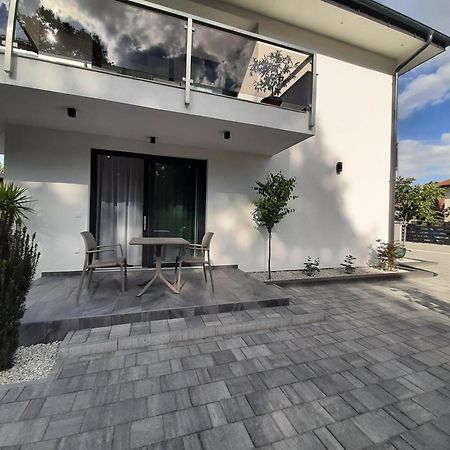 Ancsi Apartmanhaz Balatonlelle Bagian luar foto