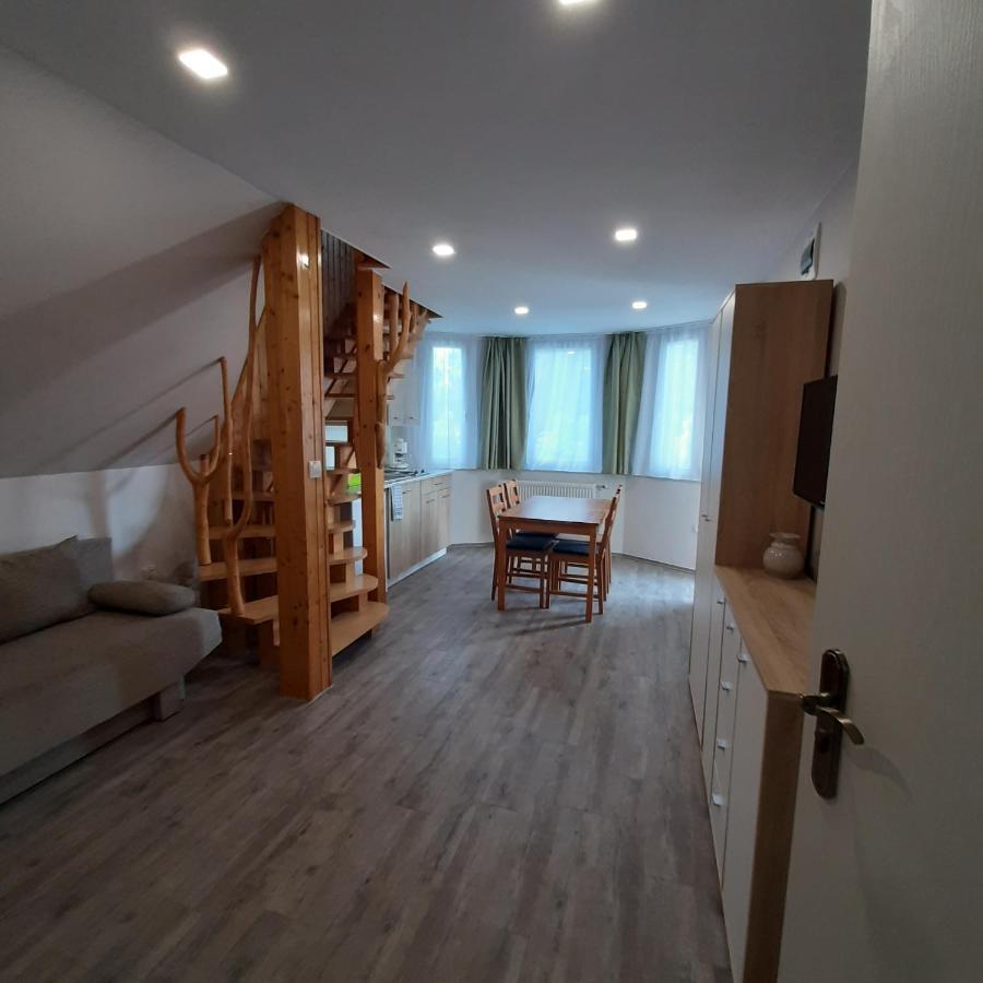 Ancsi Apartmanhaz Balatonlelle Bagian luar foto