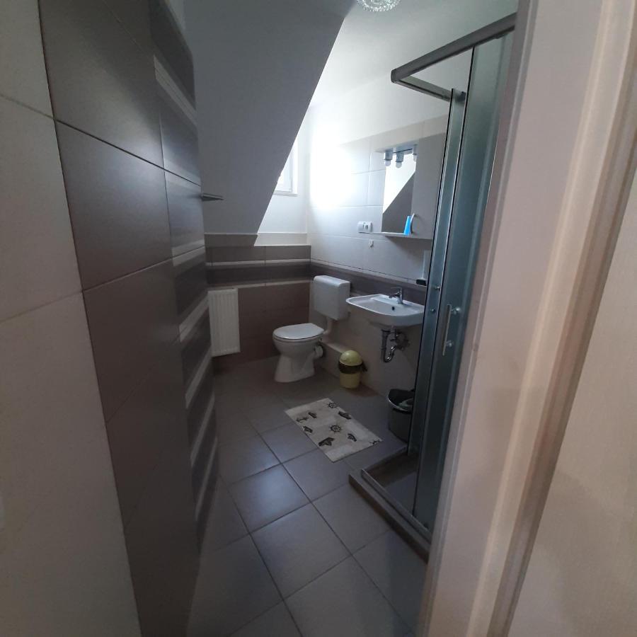Ancsi Apartmanhaz Balatonlelle Bagian luar foto