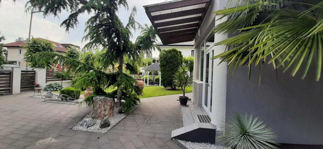 Ancsi Apartmanhaz Balatonlelle Bagian luar foto