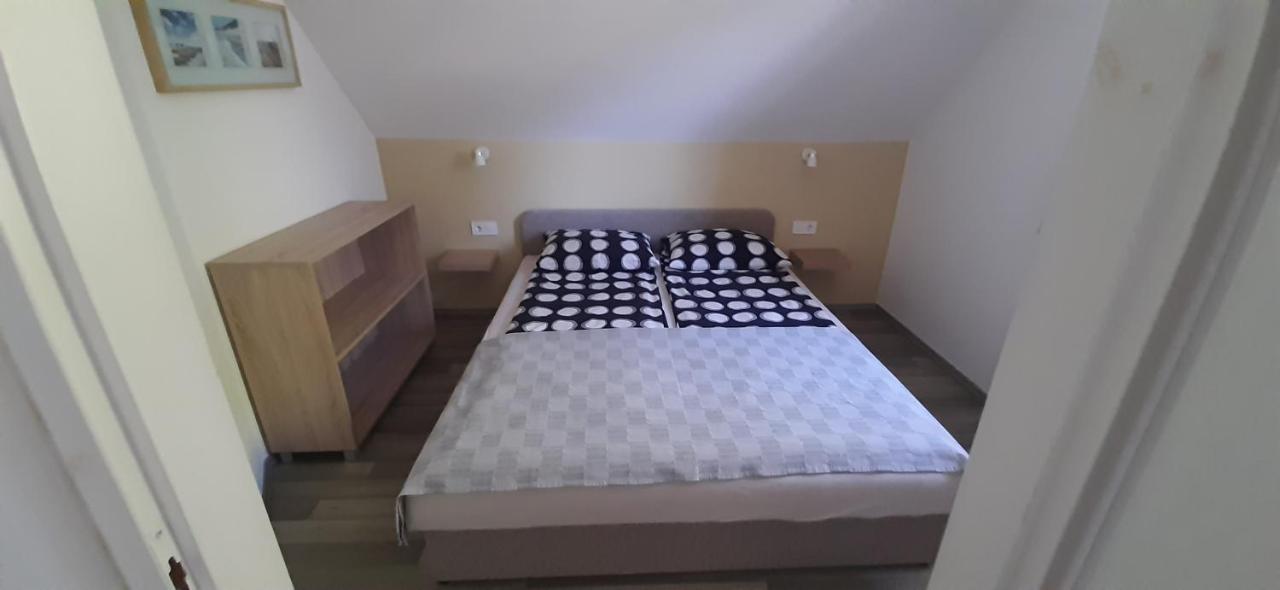 Ancsi Apartmanhaz Balatonlelle Bagian luar foto