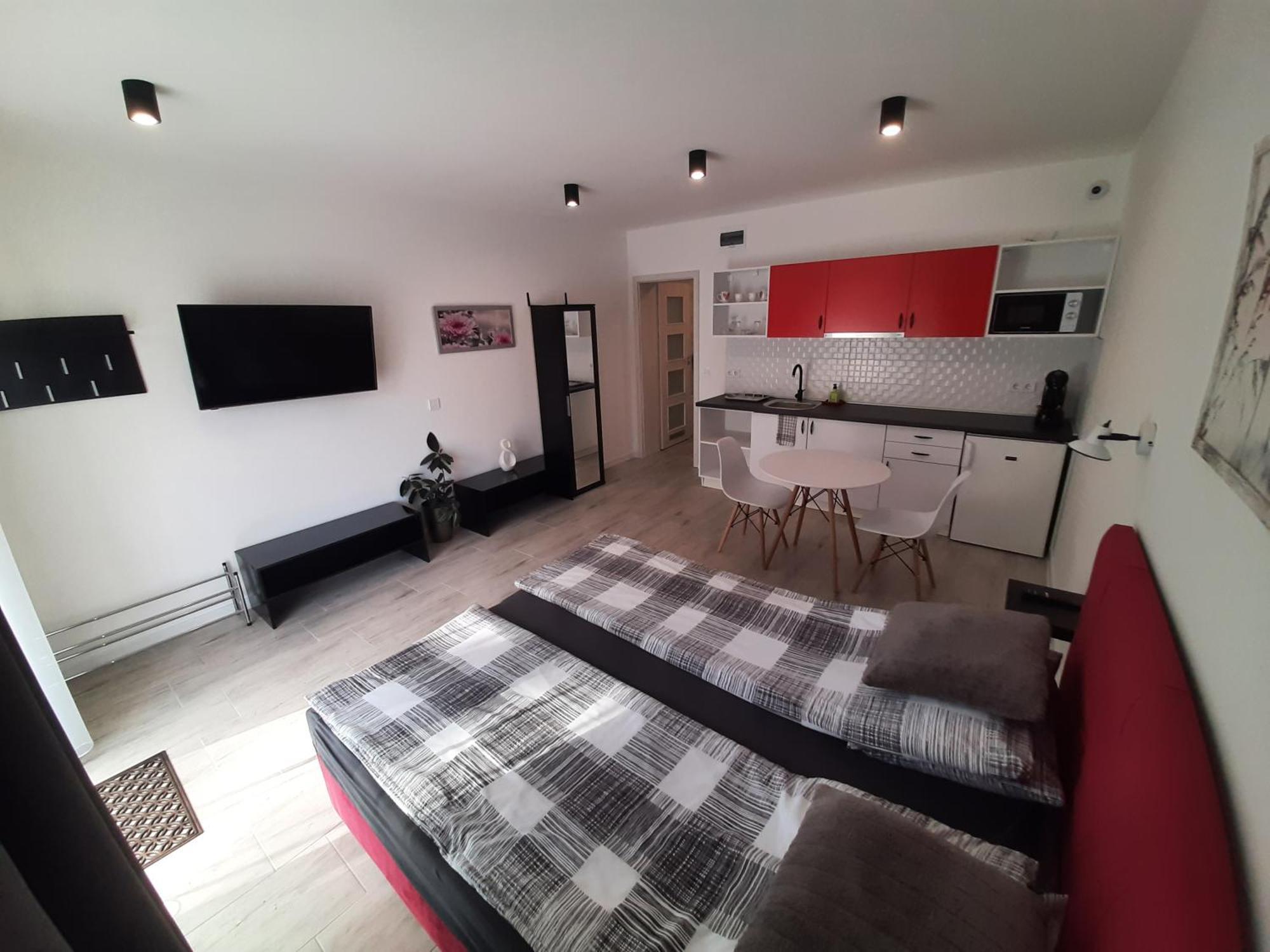 Ancsi Apartmanhaz Balatonlelle Bagian luar foto