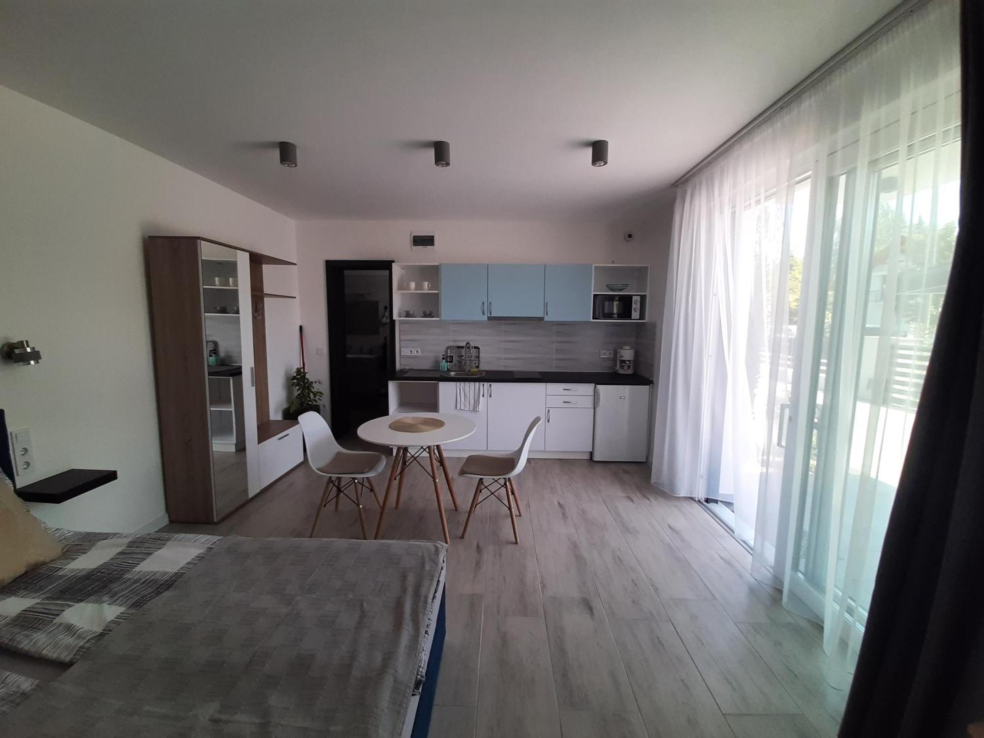 Ancsi Apartmanhaz Balatonlelle Bagian luar foto