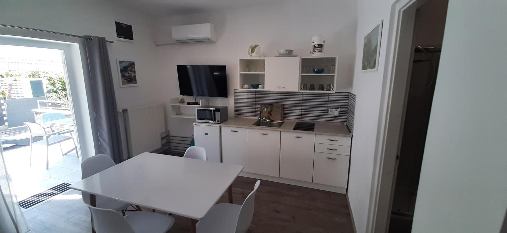 Ancsi Apartmanhaz Balatonlelle Bagian luar foto