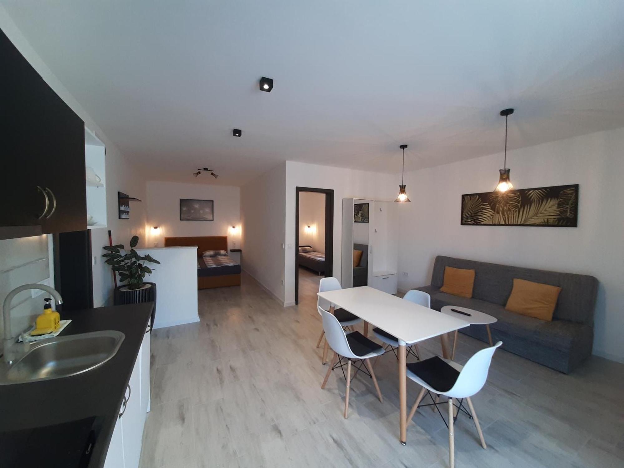 Ancsi Apartmanhaz Balatonlelle Bagian luar foto