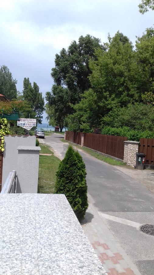 Ancsi Apartmanhaz Balatonlelle Bagian luar foto